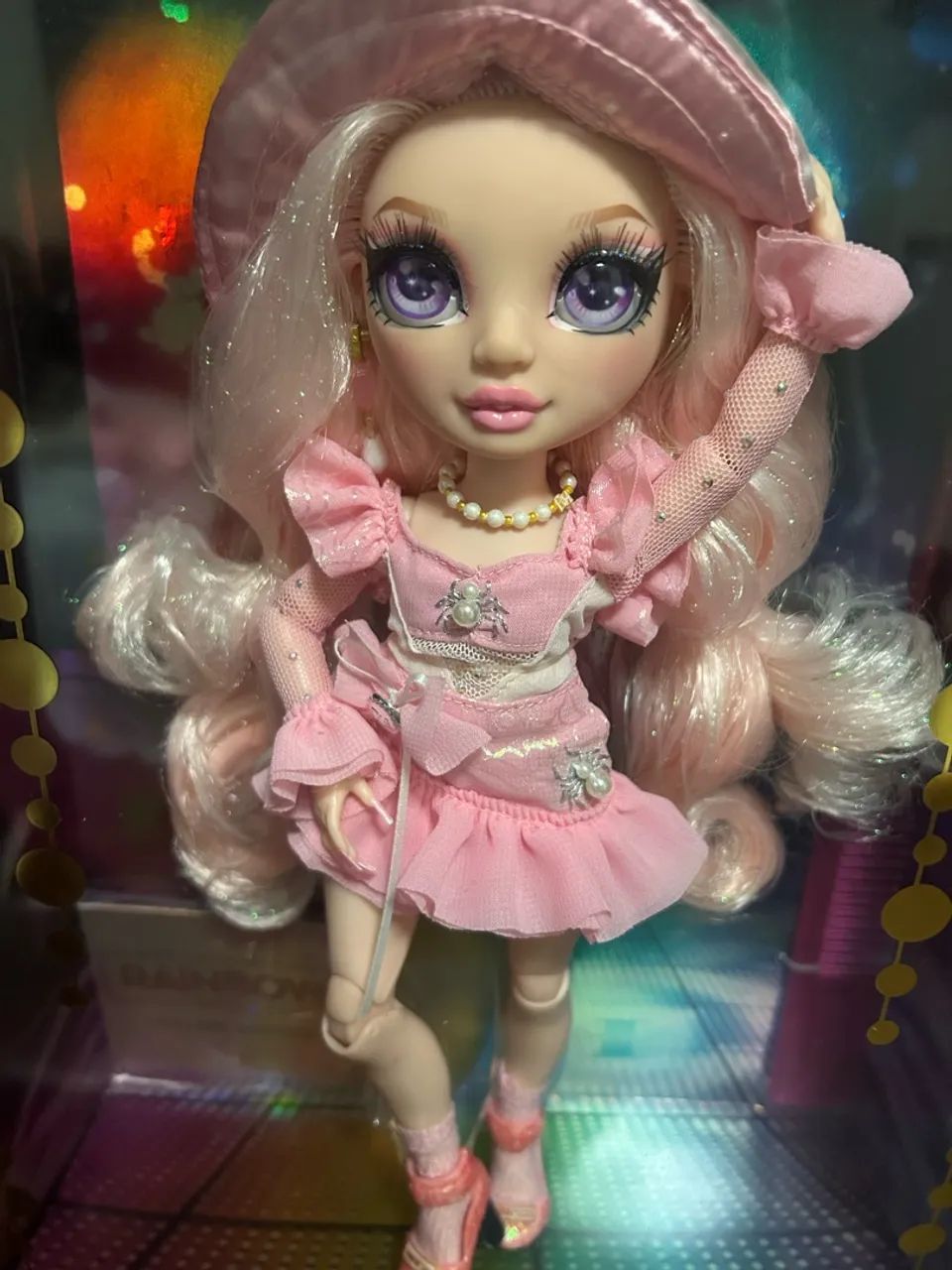 Boneca Rainbow High Bella Parker  - Foto 5