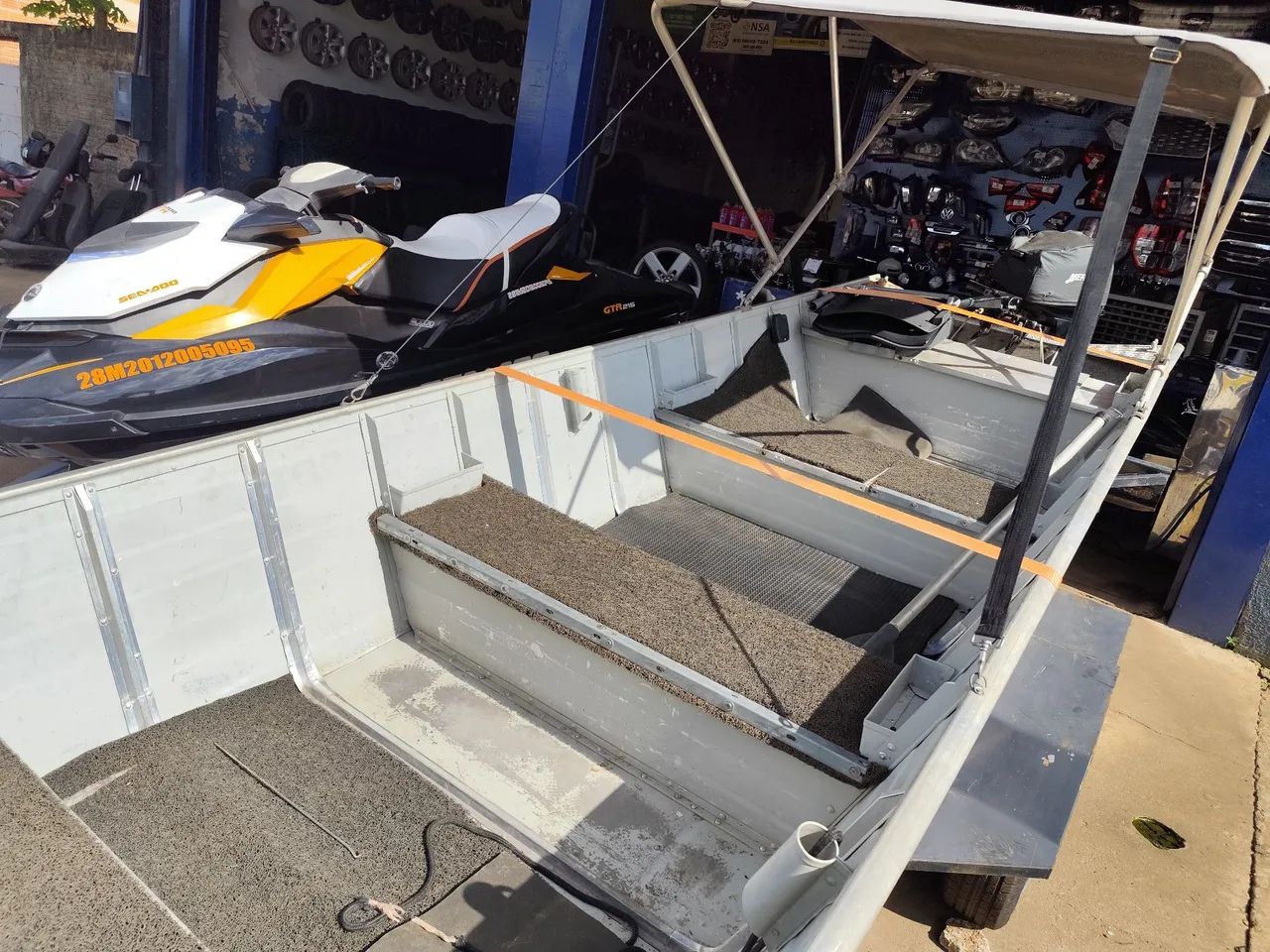Barco 6m, motor e carretinha  - Foto 3