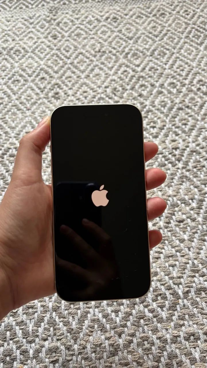 Iphone 15 amarelo 256gb usado - Foto 2