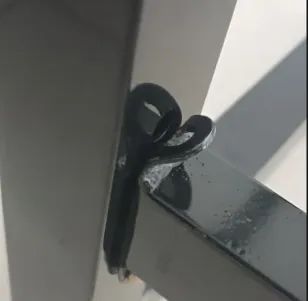 Mesa / Escrivaninha de Alto Padrão - MDF Maciço + Base de Ferro Ultra Resistente 140 x 80 - Foto 4