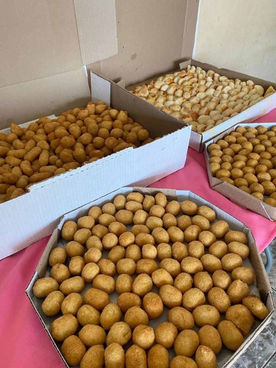 Docinhos e salgadinhos para festa - Foto 4