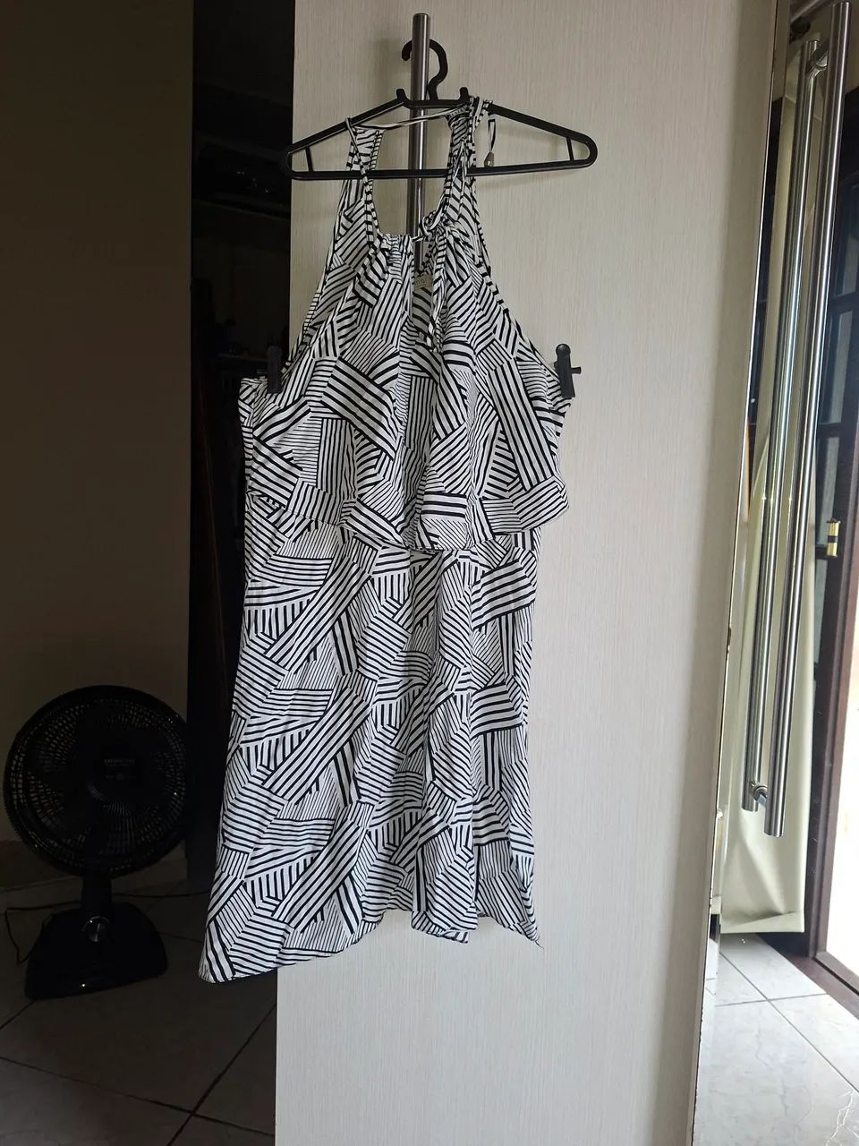 Kit 5 vestidos tamanho M  - Foto 4