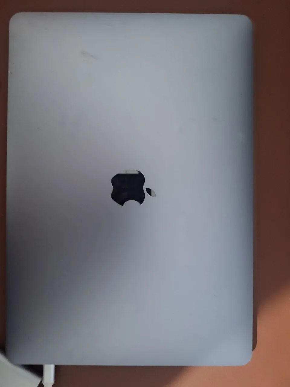 MACBOOK AIR M1 TELA QUEBRADA