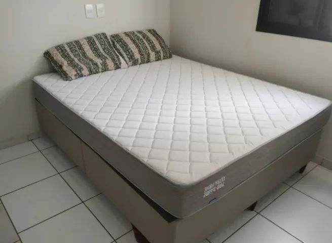 Cama Box + colchao Queen