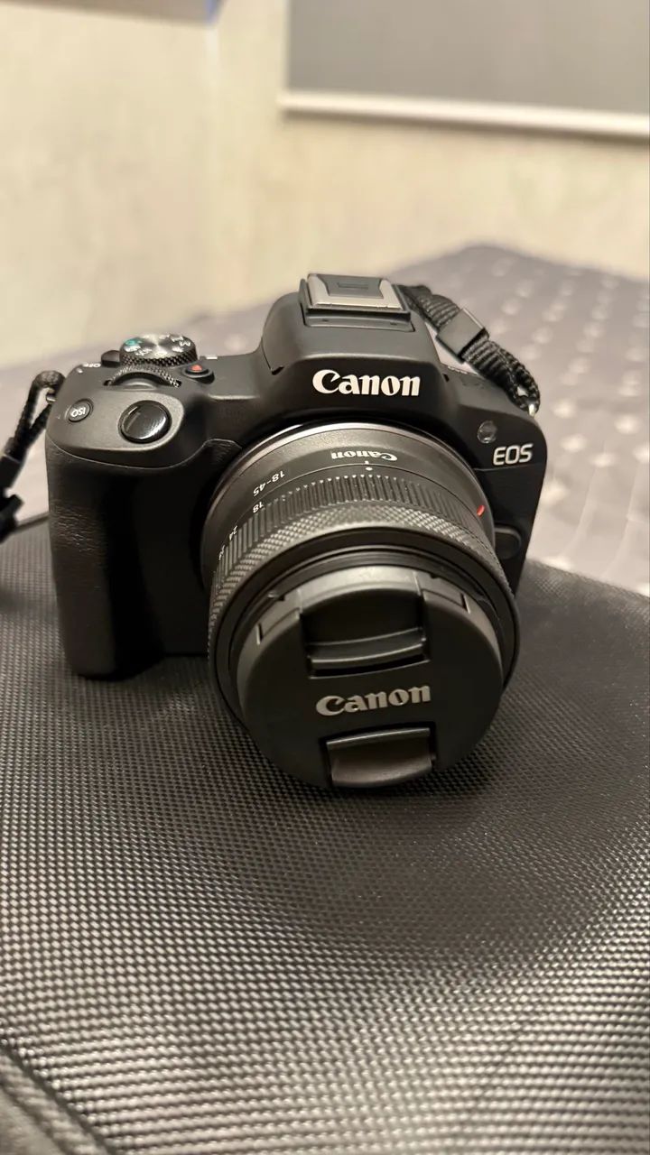 Câmera Cânon EOS R50 ZERO