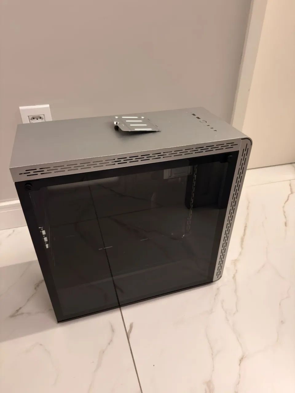 gabinete cooler master prata vidro temperado