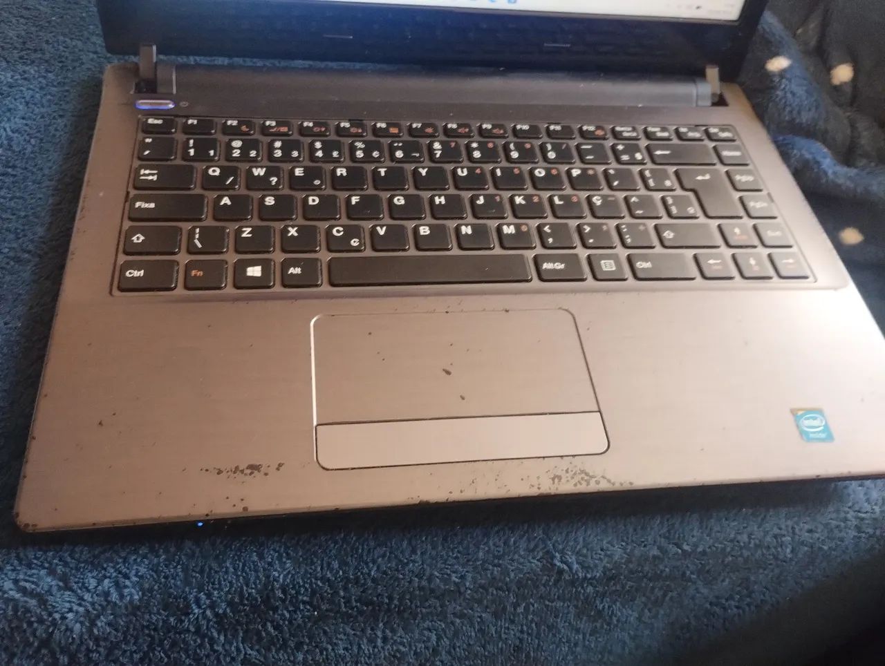 Notebook usado carregador e bateria original funcionando leia - Foto 2