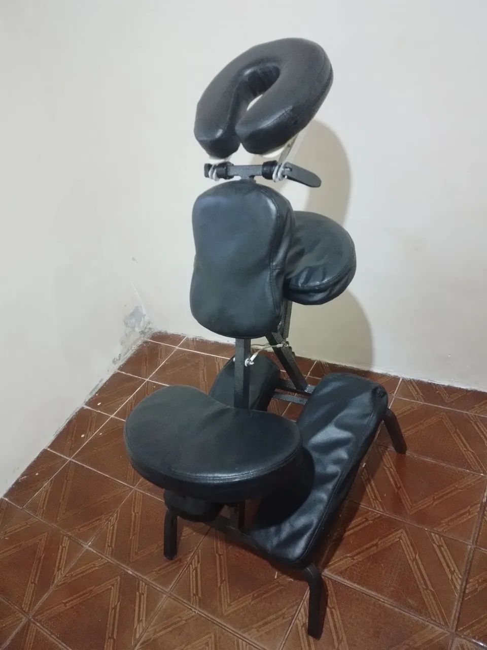 Vendo uma cadeira quick de massage