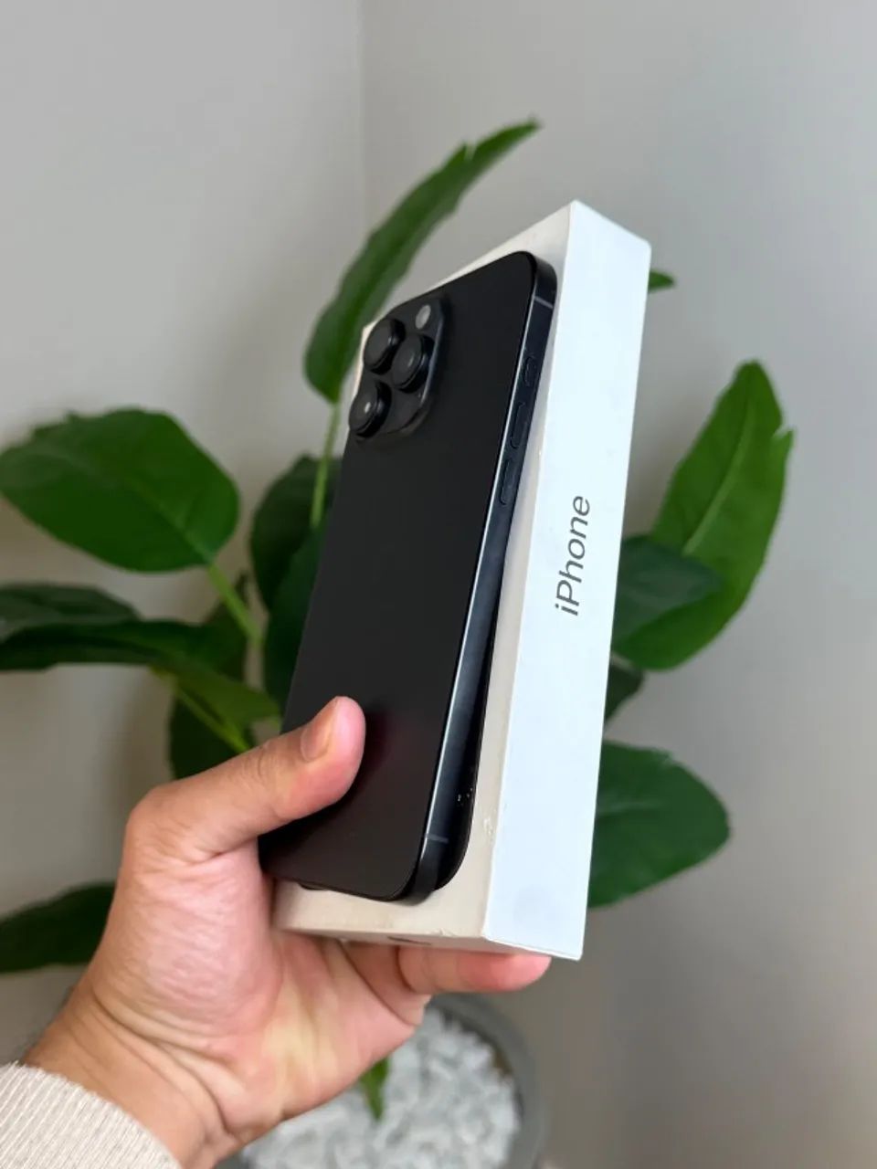 iPhone 16 Pro Max 256GB - Preto - Foto 2