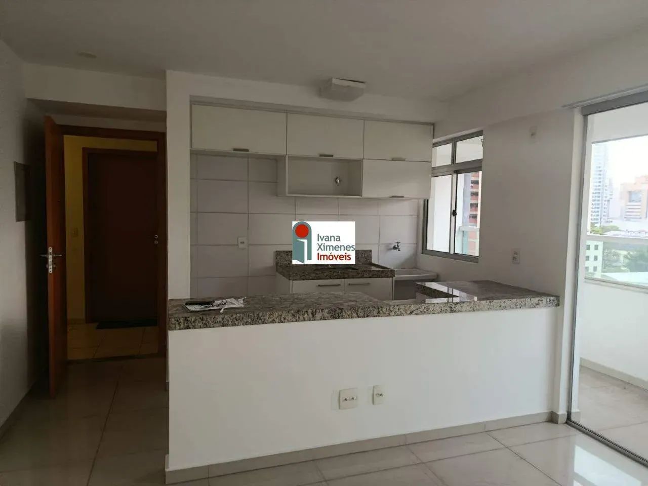 Apartamento para alugar em centro de 40.00m² com 1 quarto e 1 garagem! - Foto 2