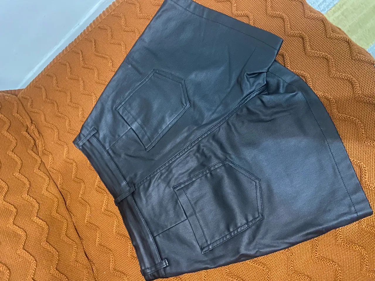 Short-saia em couro  - Foto 2