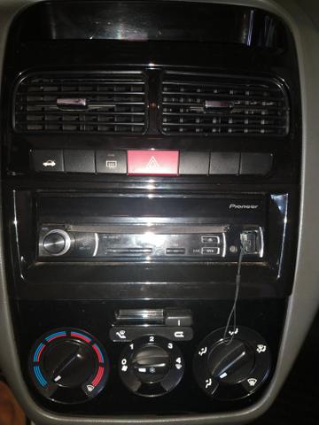Fiat Linea HLX 2010 baixo KM rodado, selado Placa A 2019 Pago - Foto 6