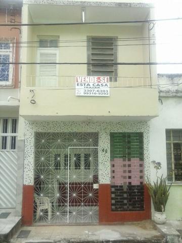 Casa com 3 pisos e 2 dormitórios: À venda, no bairro de Aparecida