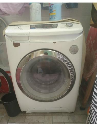 Máquina lava e seca Electrolux LSI09