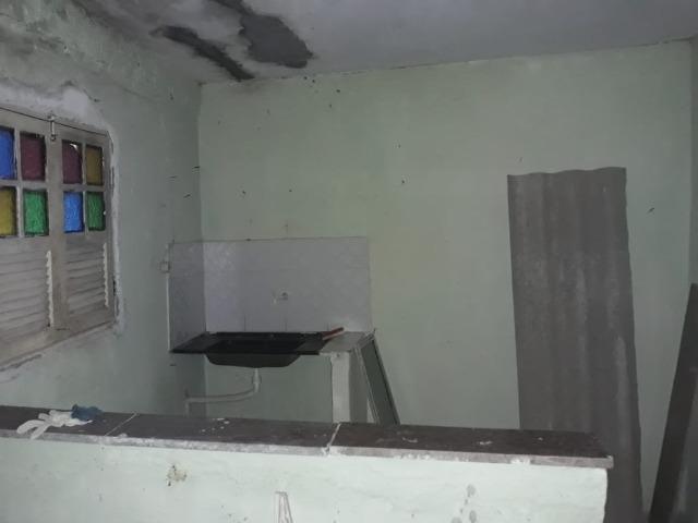 Vende se uma casa 15 mil