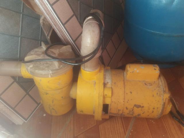 Bomba de limpar picina
