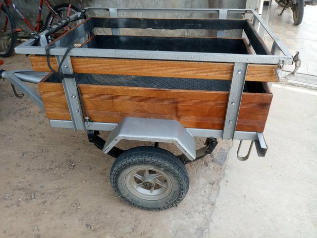 Quero vender esse reboque tel. * - Foto 2
