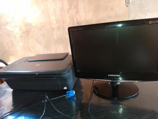 Impressora e monitor