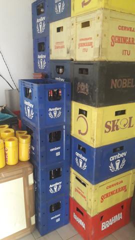 Engradados de cerveja 600ml e litrao