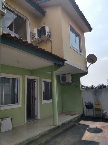 Ampla casa duplex com 3 quartos, sendo 1 suíte, no bairro Califórnia em Itaguaí - Foto 2