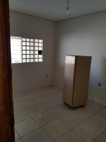 Vendo uma casa na arniqueiras bem localizada no conjunto 06 - Foto 2