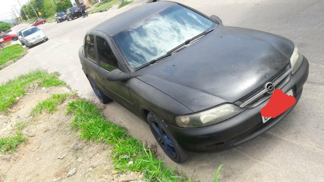 Vectra 2.2 1997 - Foto 2