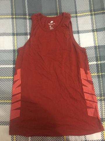 Camiseta Regata Vermelha Nike - Tam M