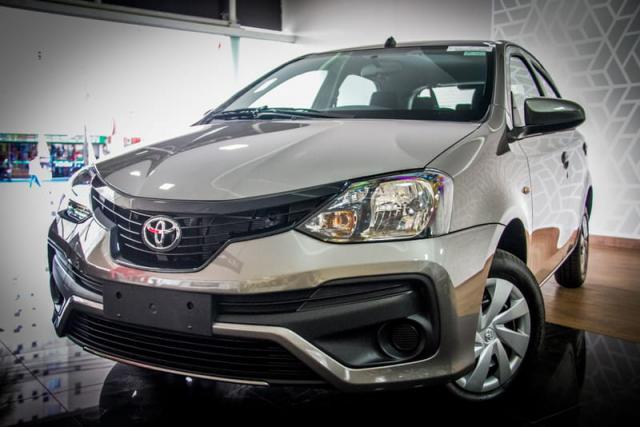 TOYOTA ETIOS HATCH X 13L AT 19/20 - Foto 3