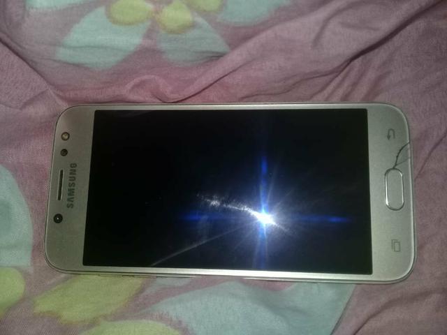 Vendo j5 pro novo com pequeno trinco