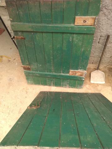 Vende-se uma porta de dois rolo boa toda - Foto 2