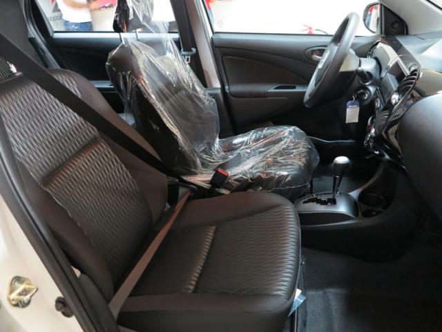 TOYOTA ETIOS HATCH X 13L AT 19/20 - Foto 11
