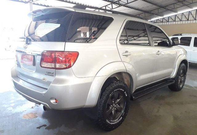 Hilux sw4 srv 3.0 diesel 4x4 aut. 2008 - Foto 2