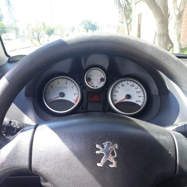Abaixo da Fipe Peugeot 207 Passion Sedan 1.4 2011 (flex) - Foto 6