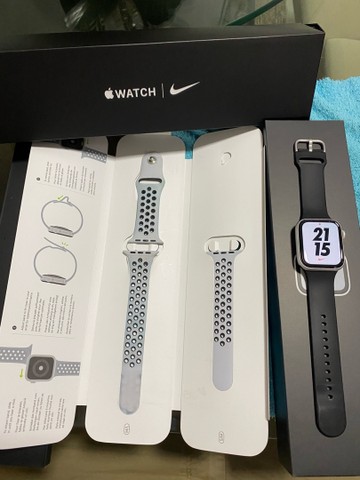 Vendo Apple Watch 5 44mm Silver Aluminum, Nike, seminovo 