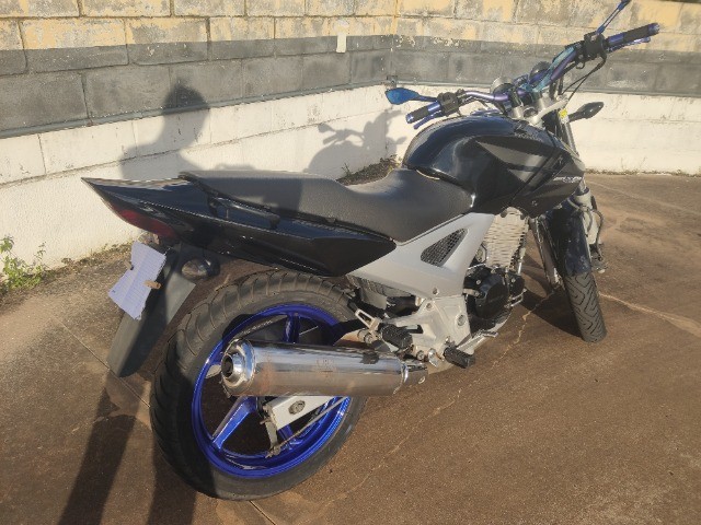 CBX 250 Twister 2008 leva ainda mais esportividade para as ruas