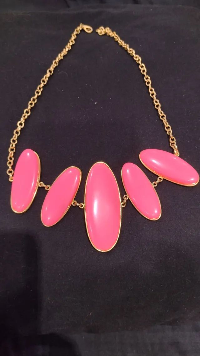 Lote com 4 Colares novos  - Foto 4