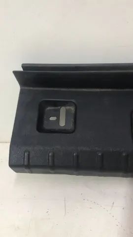 Acabamento inferior da porta malas Bmw 320i 2014  * - Foto 8