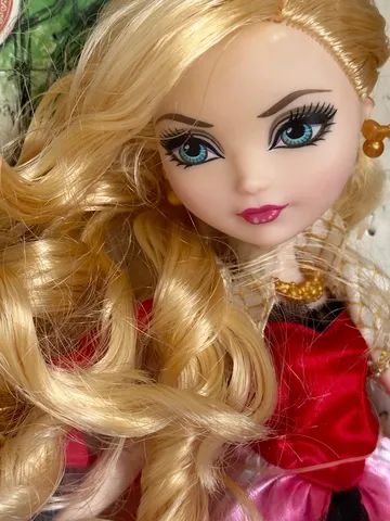 Boneca Ever After High - Apple White Royally Lacrada