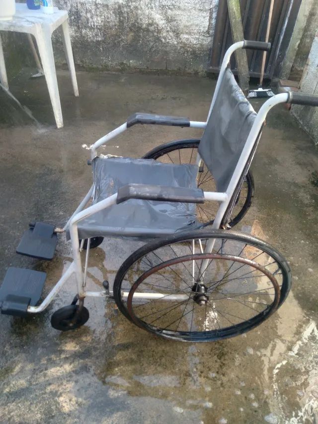 Candeira de roda vende-se 