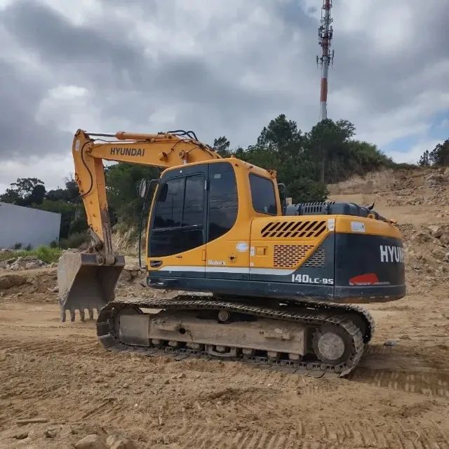 Escavadeira Hyundai 140 LC-9s ano 2015 - Foto 2