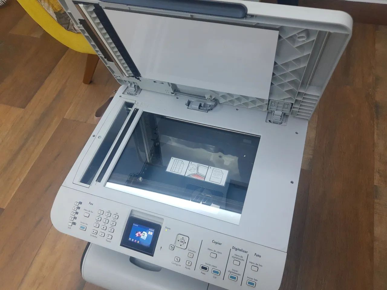 Impressora Hp LaserJet Color CM1312 usada - Foto 2