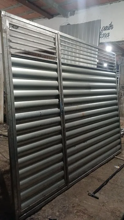 Fabricamos portões galvanizados de todos os tamanhos.