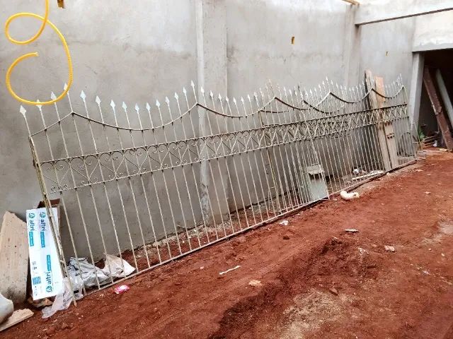 Portão com Grade 420353608883251203
