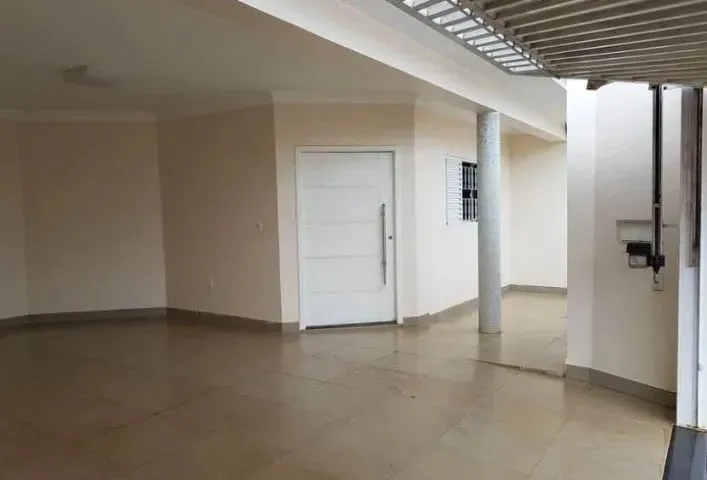 Casa com 3 quartos a venda no Núcleo Bandeirante