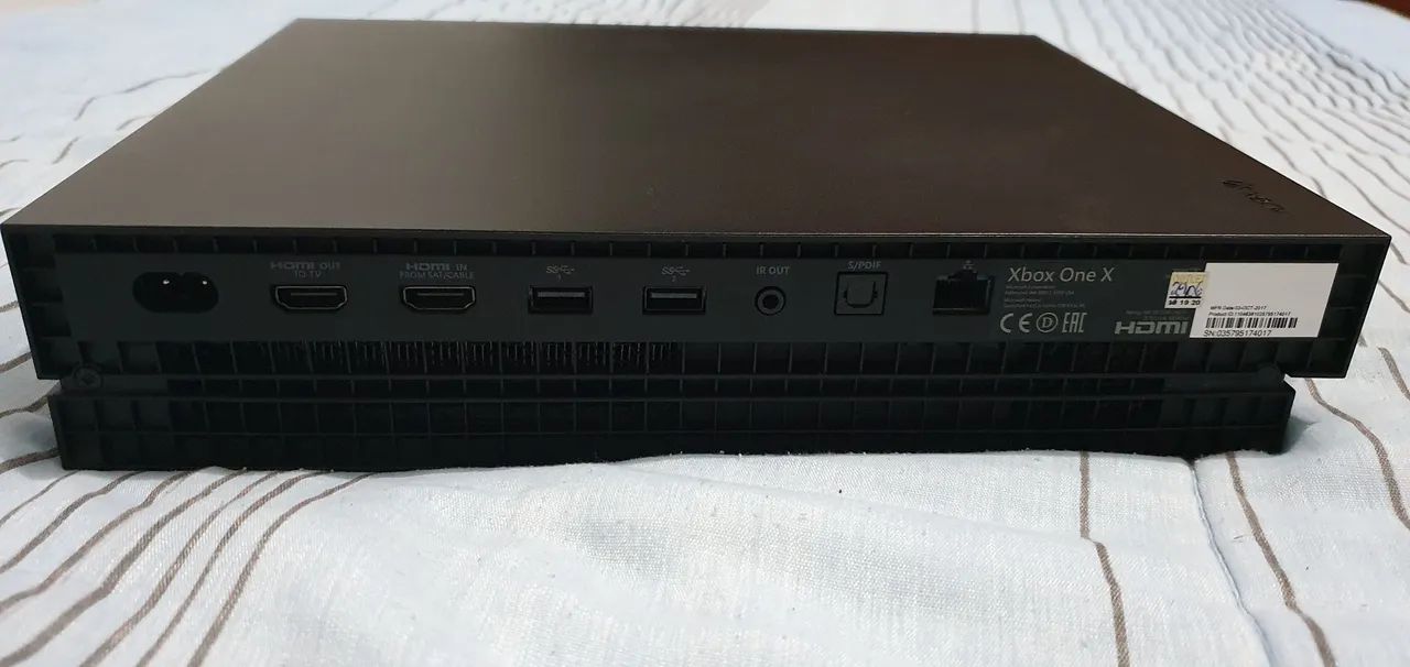 Xbox One X na caixa - Foto 3