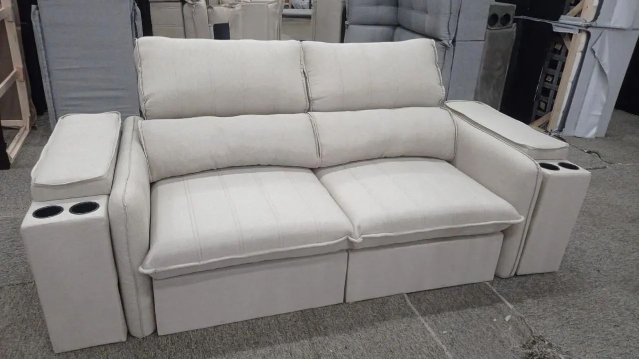 Sofás novos slim ou com porta copos, o que vc precisa eu tenho vem ver