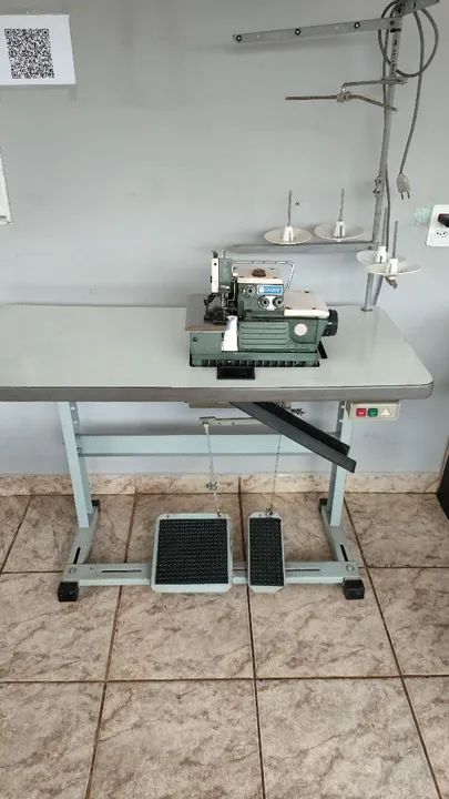 Máquina de costura pico 