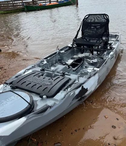 Caiaque Iron - pedal e motor