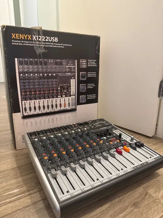 Mesa de Som Behringer Xenyx X1222USB - Foto 4