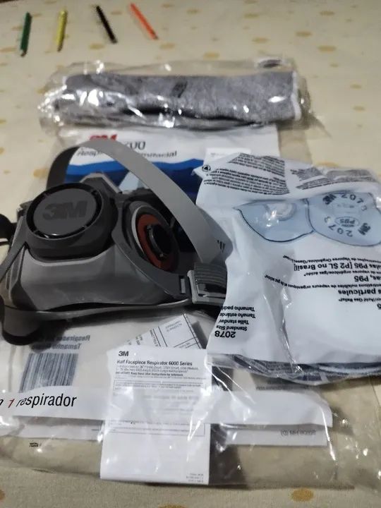 Máscara semi fácil 3M com par de filtro e luva ante corte  - Foto 2